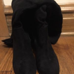 Knee-high suede boots with heel